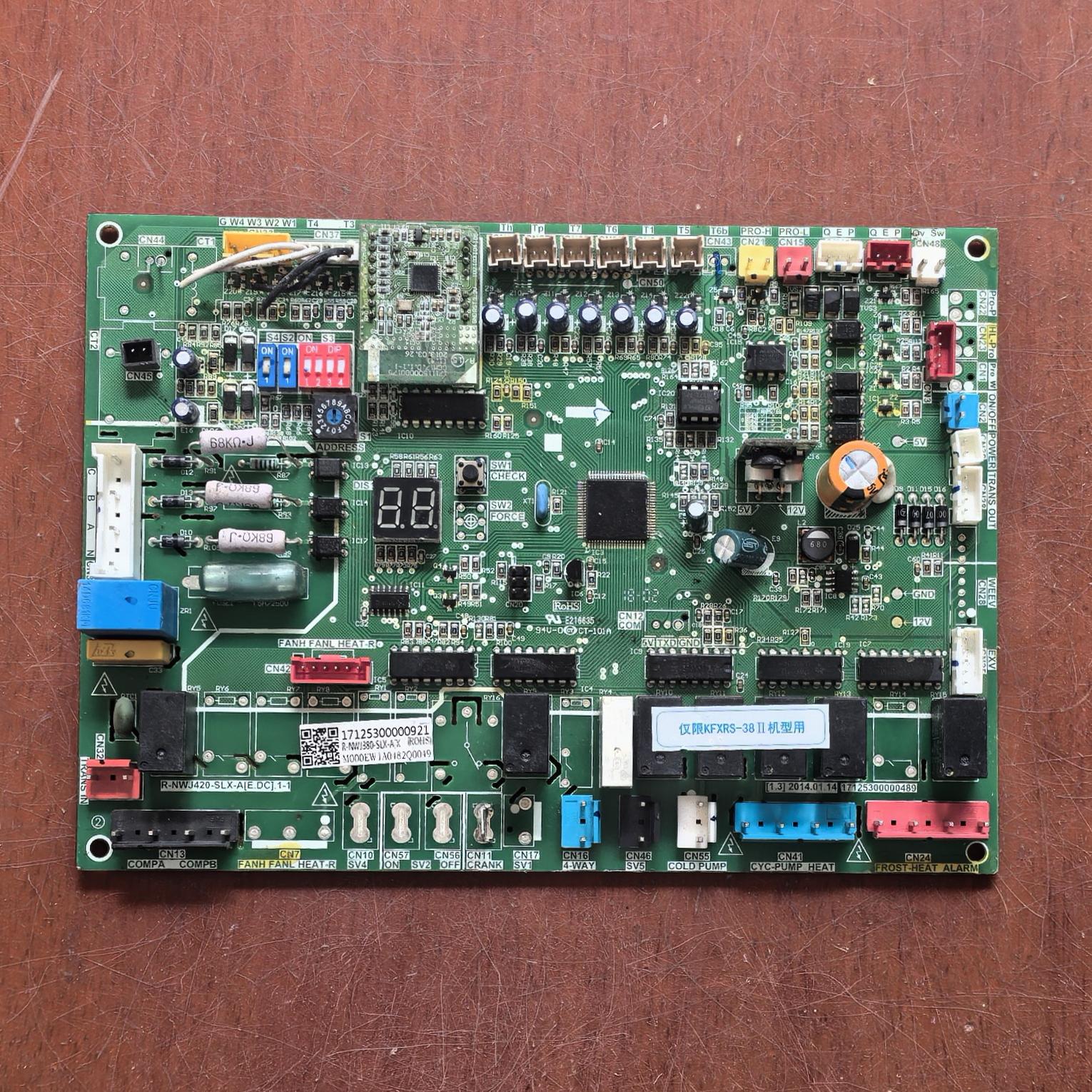 美的空气能控制板主板R-NWJ420-SLX-A[E.D.C].1-1 17125300000489