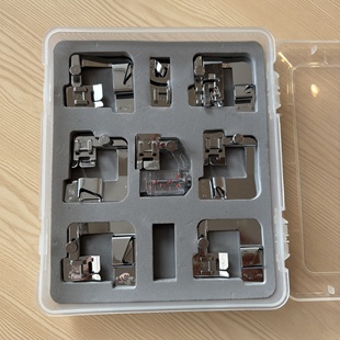 兄弟重机胜家真善美飞跃缝纫机配件 家用缝纫机卷边压脚盒装9件套