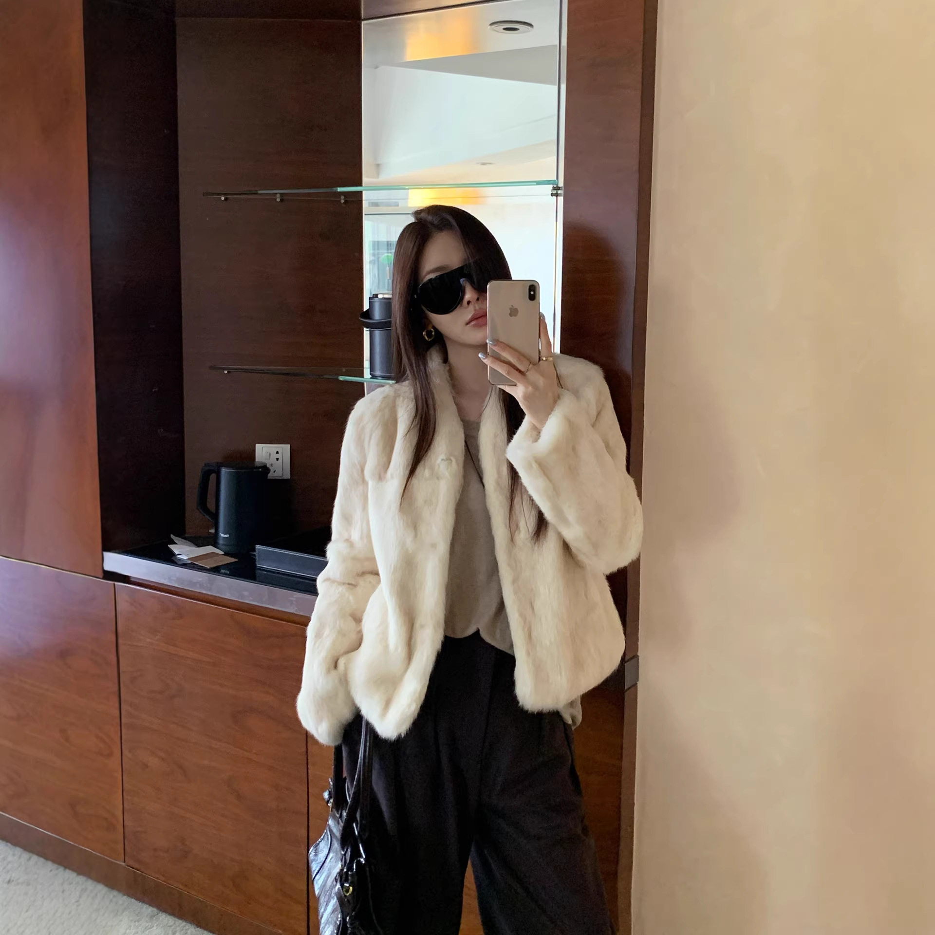 秋冬V领兔毛短款温柔皮草大衣女
