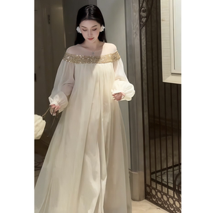 2026年夏季新款韩系女神范简约风纯色一字肩亮片网纱长袖连衣裙女
