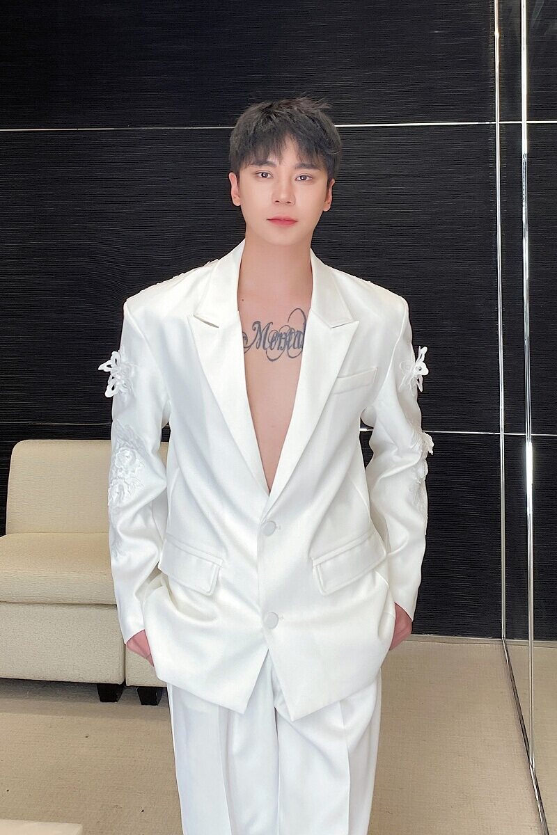 高定刺绣工艺透视西服长裤套装纯白色男婚纱礼服5242P285360,男装西服,电商A246