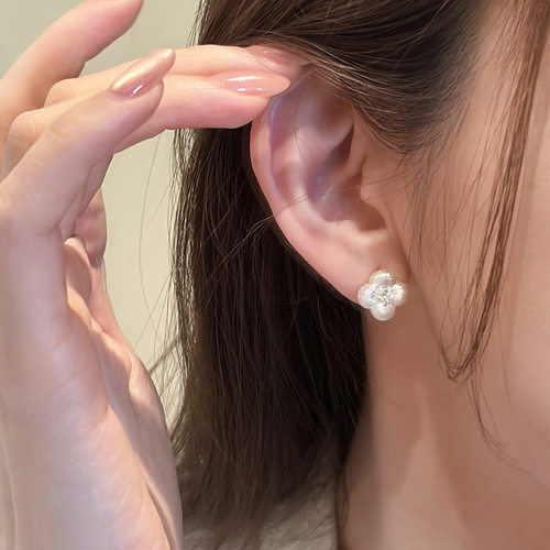 韩系轻奢拉丝花朵耳钉女微镶锆石
