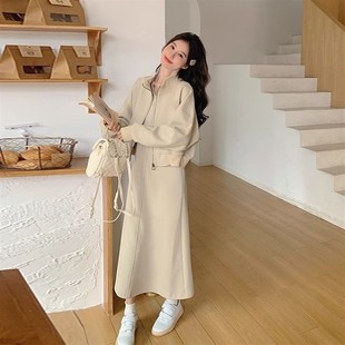 大码 女穿搭背心裙子两件套胖mm240斤2025秋 洋气减龄遮肚显瘦套装