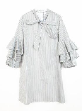 艾格伊品专柜正品淑女灯笼袖竖条纹蝴蝶结连衣裙夏 8A0822010