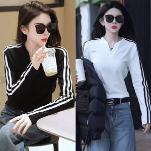 韩版设计感条纹撞色长袖V领T恤女2025早春新款修身显瘦打底衫上衣