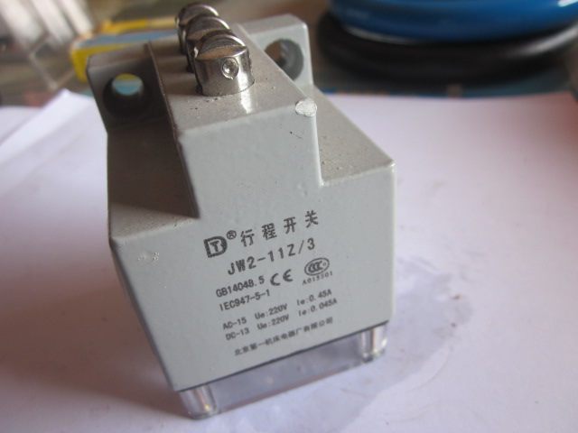 线切割配件三联组合行程开关三头北京第一机床厂快中走丝换向开关 - 实物图
