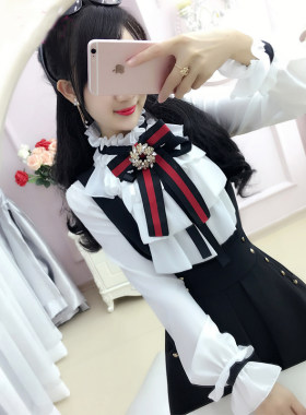 黑色大v领背带连衣裙套装
