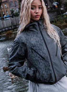 Mertra新款街头男女款连帽水溶硬壳灰色防水夹克秋季休闲百搭夹克