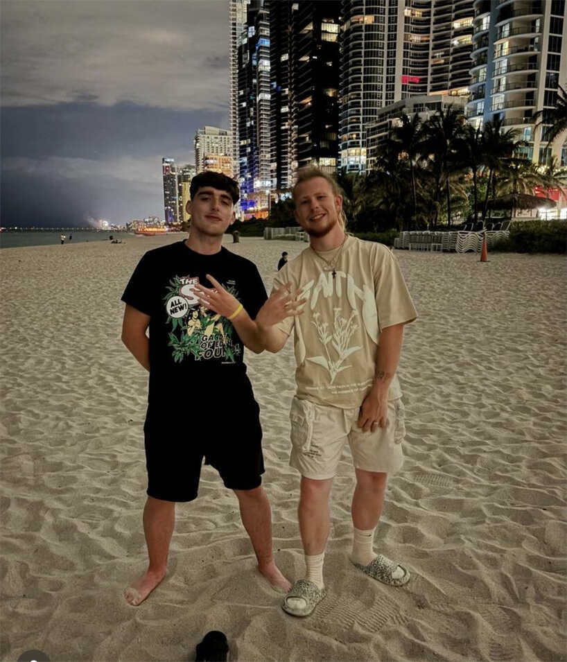 宽松百搭复古圆领时尚短袖SYNA