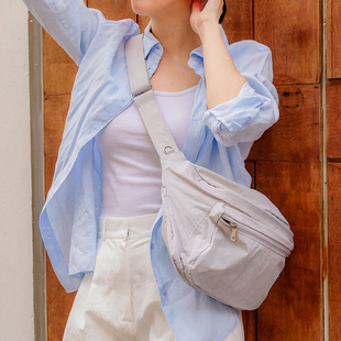 韩国ithinkso多隔层大容量尼龙布单肩斜挎包轻便男女百搭休闲腰包