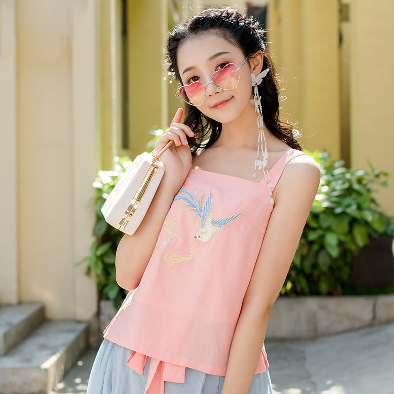 重回漢唐漢服夏裝女青鳥飛魚原創傳統日常中國風吊帶背心內搭配飾在類目 女裝/女士精品, 唐裝/民族服裝/舞臺服裝, 民族服裝/舞臺裝中 - 來自Buy2taobao.com提供專業的淘寶代購服務