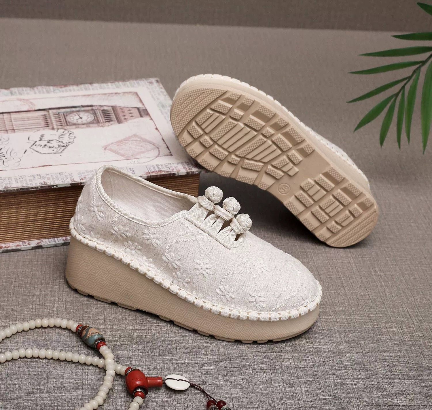 2025秋季新品棉麻国风刺绣聚氨酯软底高跟吸汗透气7厘米坡跟布鞋,女鞋,汉服鞋,淘宝优惠券,粉丝福利购,淘宝优惠卷