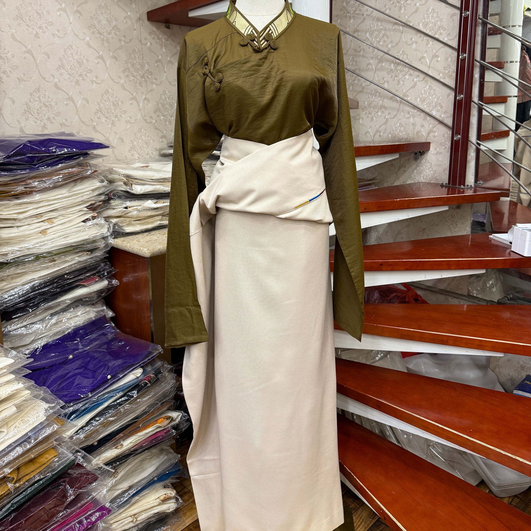 2025春夏素色衬衣藏袍套装民族风