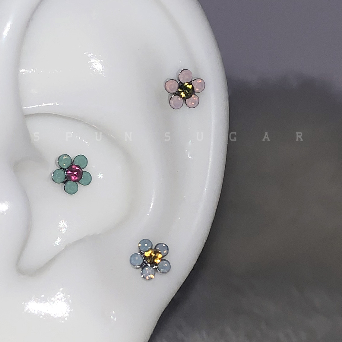 彩色甜美糖果色花朵耳蜗钉