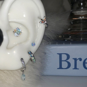 蓝色澳宝耳圈高级感幻彩蝴蝶浅蓝水滴耳扣耳环爆闪玫瑰钛钢耳骨钉