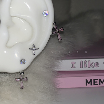 闪闪粉色锆石十字架耳骨钉钛钢后挂两戴耳环辣妹纯欲叠带耳饰女