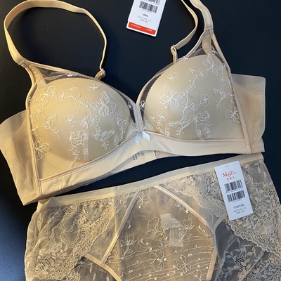 曼80A超聚拢上薄下厚一体杯软钢圈小胸显大调整型20812336