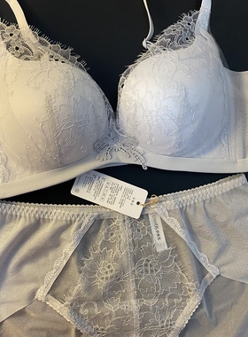 伊75B 80B金标超聚拢上薄下厚无钢圈调整型10811080