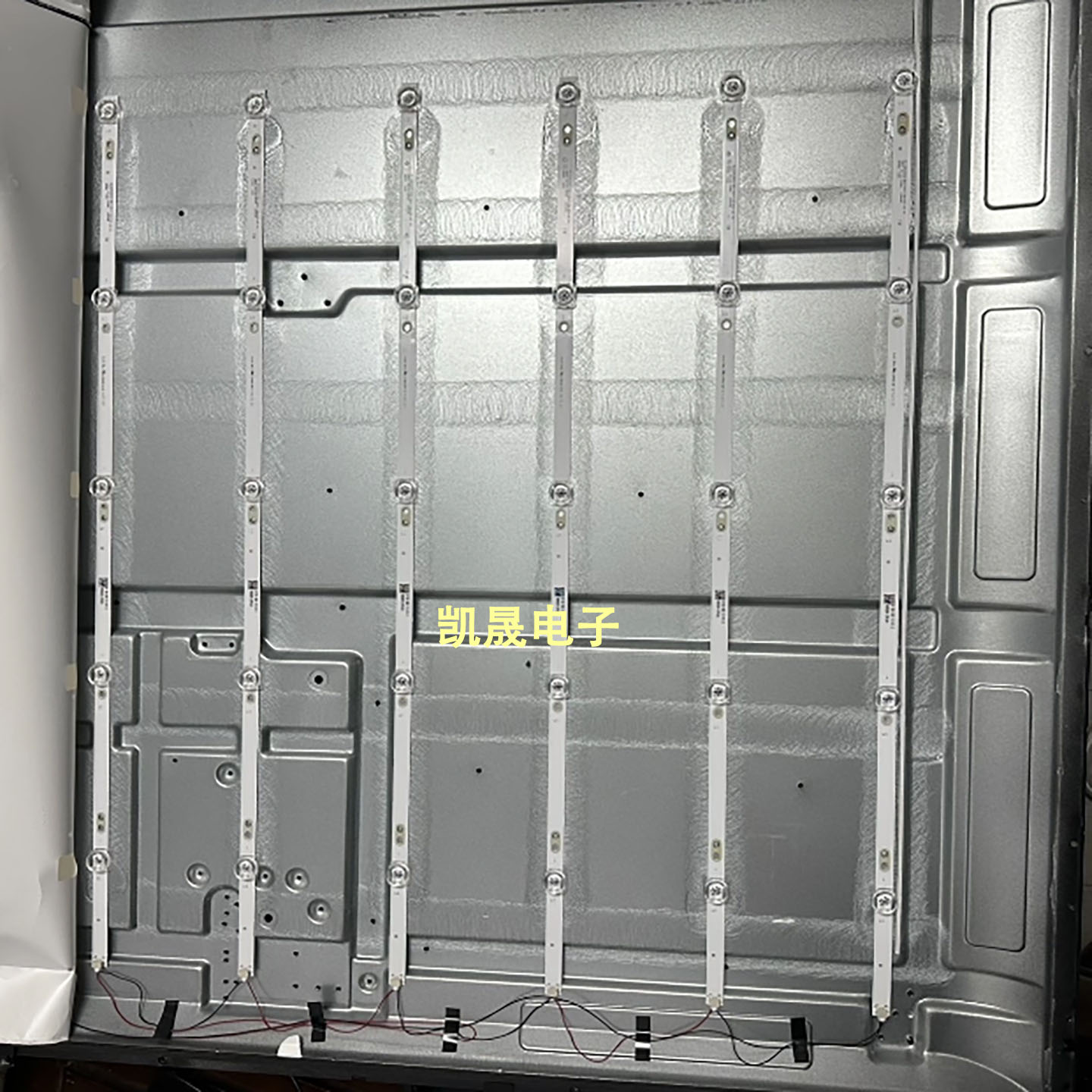 适用组装65寸65DQ22 5*12灯条HS-65D2003V2W5C1B64712M-DZC-AC V3