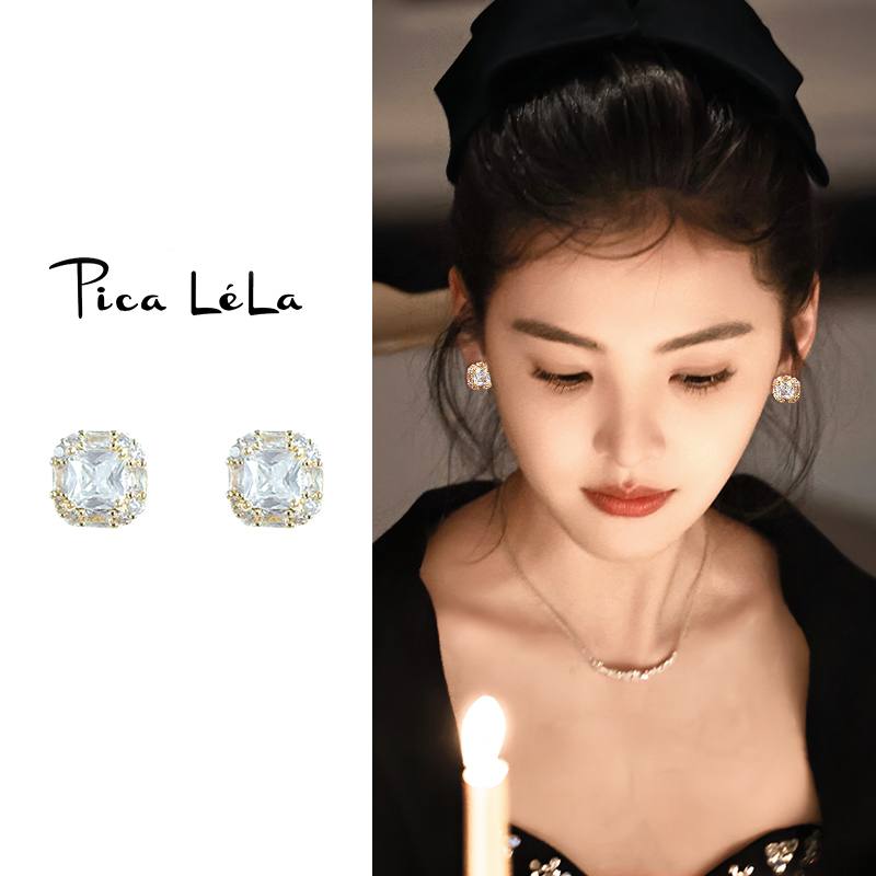 简约方糖耳钉女精致时尚