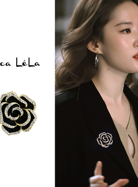 高级山茶花朵胸针设计感小众胸花小香风高档奢华西装大衣别针配饰