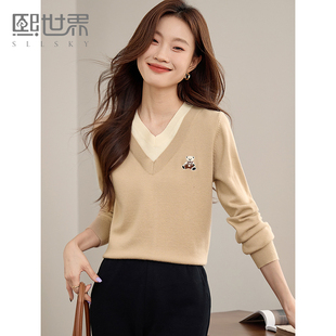 熙世界学院风撞色V领假两件针织衫女时尚小熊刺绣毛衣2025秋新款