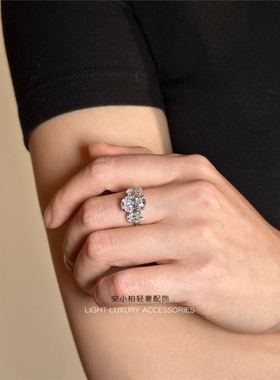 安小柏◆爆闪克拉冰花切椭圆蛋型高碳剔透通体S925纯银戒指轻奢女