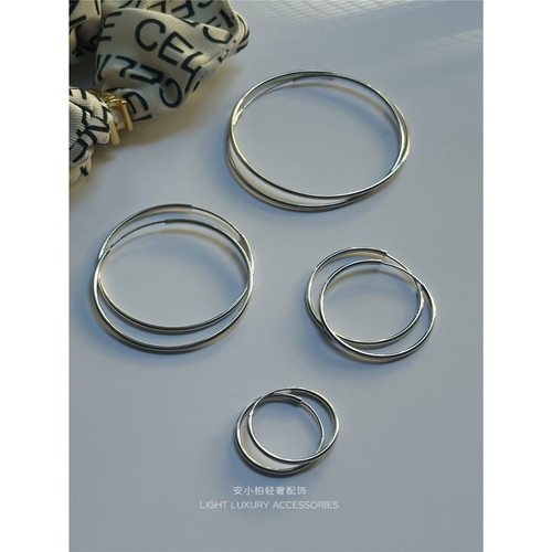 安小柏◆力推~真的好看又好搭 韩国通体s925纯银耳圈 轻盈 多尺寸