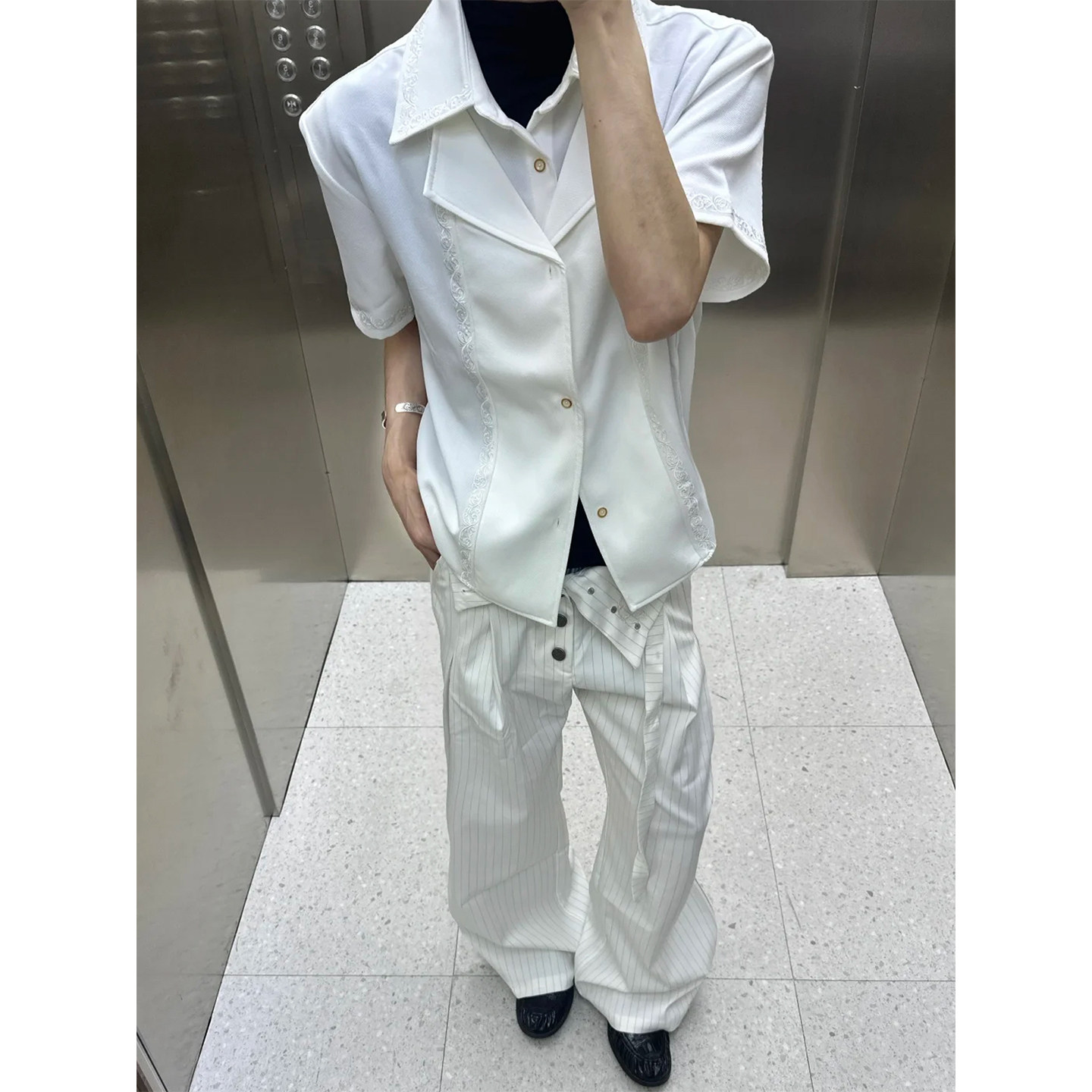 轻奢宫廷风优雅雕花刺绣假两件短袖衬衫男夏季宽松老钱风翻领外套
