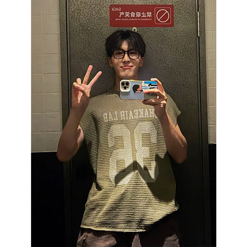 军绿色镂空网眼字母印花提花无袖T恤男夏季宽松复古美式健身上衣