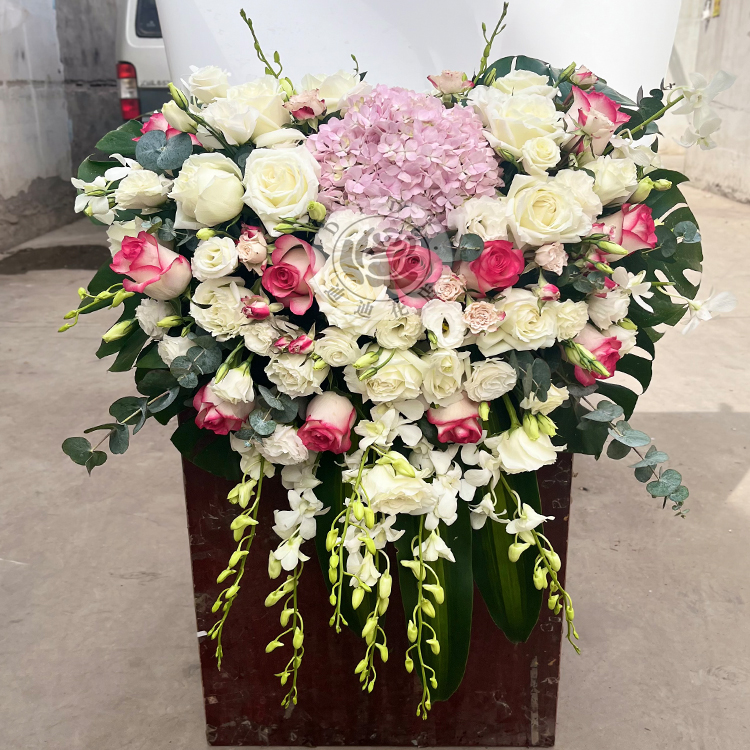 高端讲台桌花会议领导演讲花展会开幕画展花桌花北京同城鲜花速递