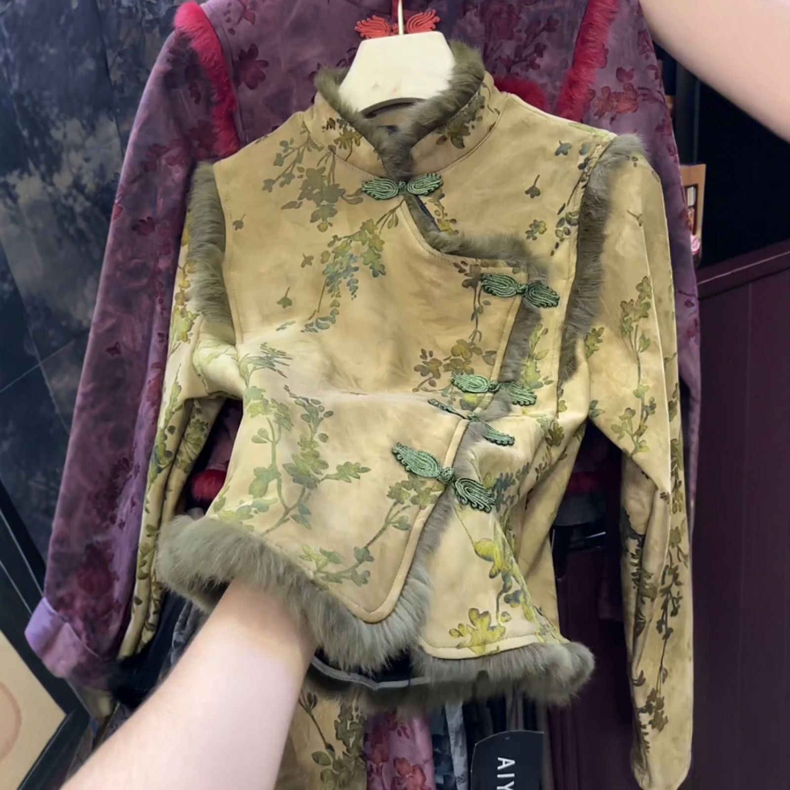 新中式国风加厚保暖上衣毛边女士短款小衫秋冬季新款加绒衬衫女
