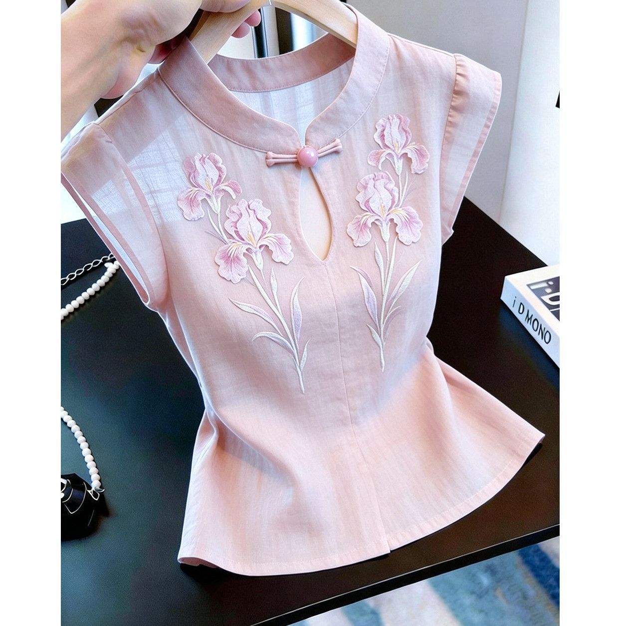 新中式立领盘扣鸢尾印花女衬衫