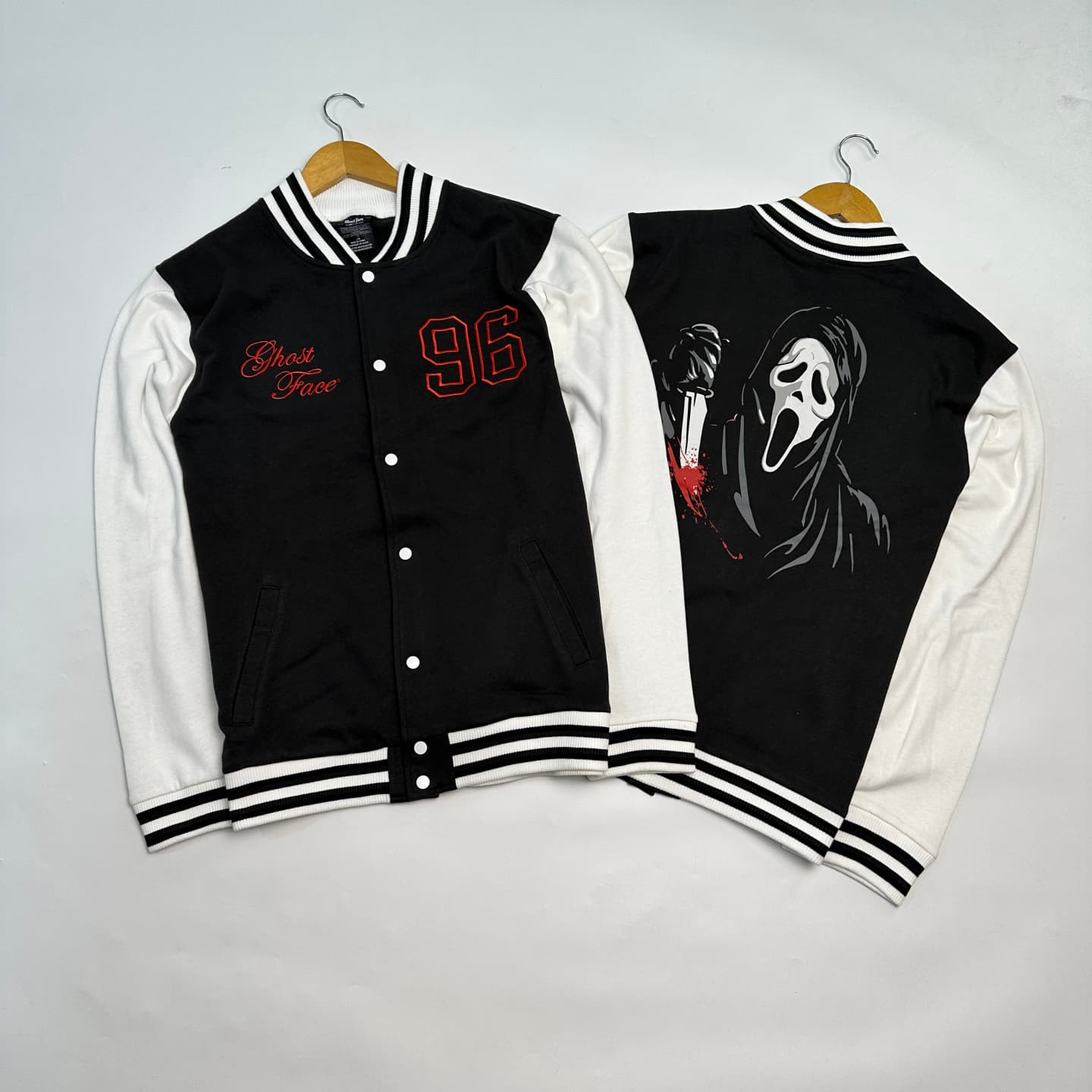 袖子刺绣撞色印花标外贸尾货原单