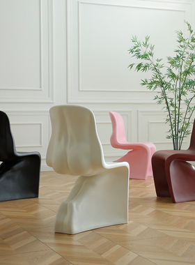 法式中古创意简约屁股餐椅洽谈书桌椅子网红设计师靠背潘通美人椅