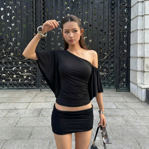 H家欧美女装 街头ins小众不规则露肩蝙蝠袖上衣性感辣妹显瘦短T恤
