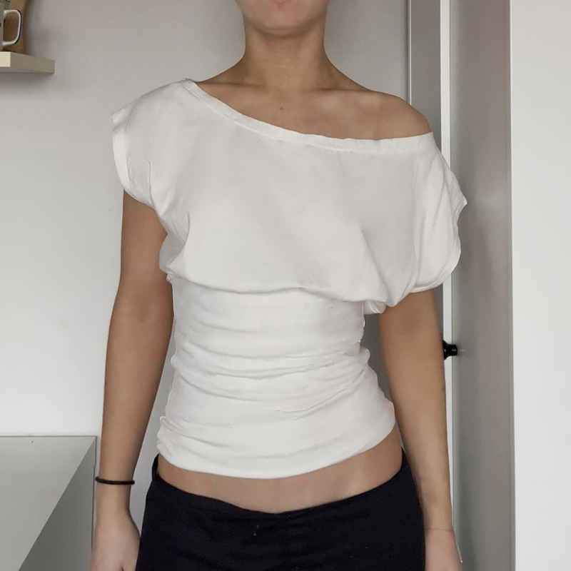 cleanfit极简慵懒感收腰斜肩T恤