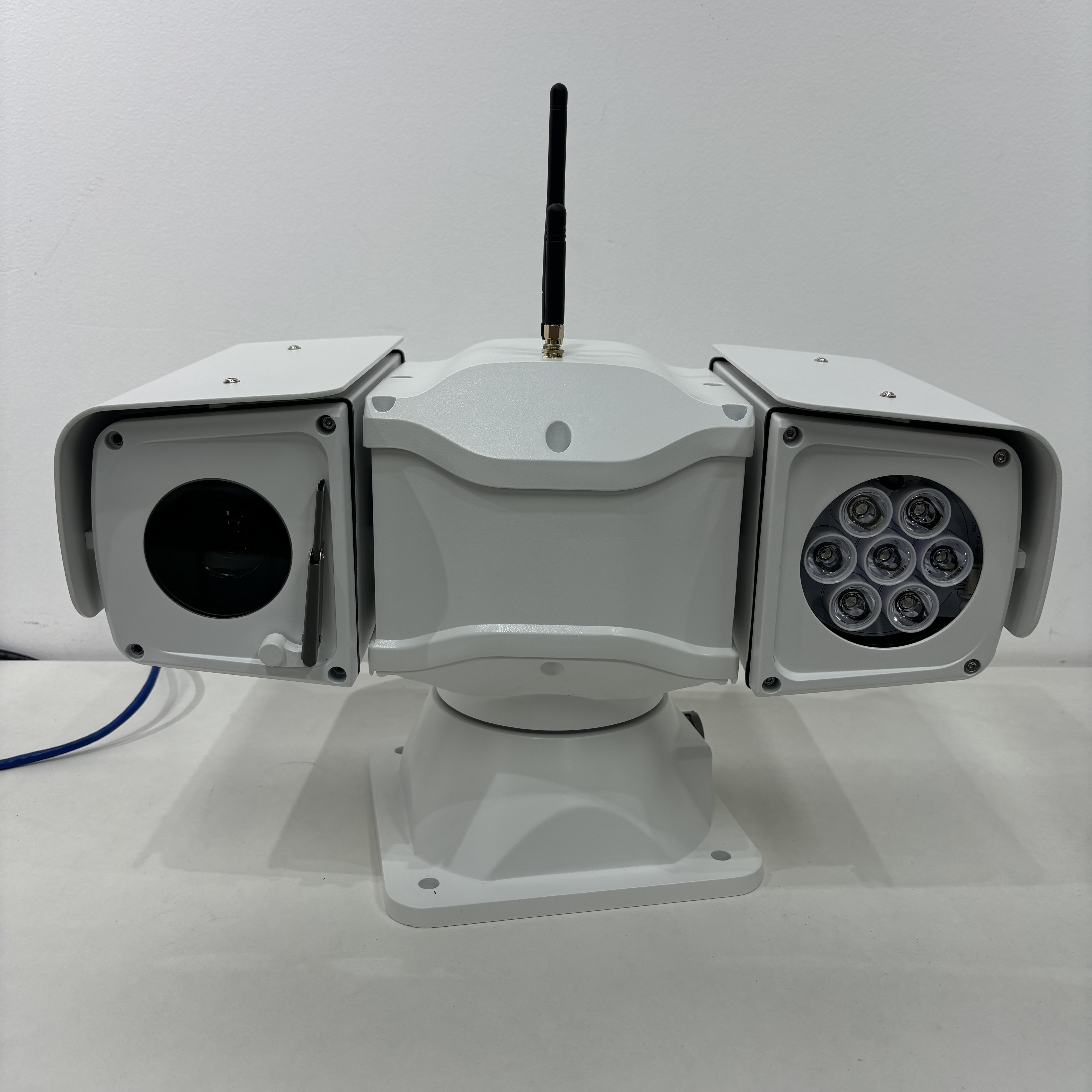 4G高清车载云台GPS/BD定位