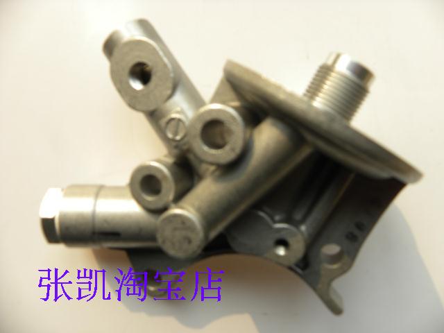 长城 哈弗 H5 4G63T 2.0T 汽油发动机 机油 滤清器 底座 支架组件