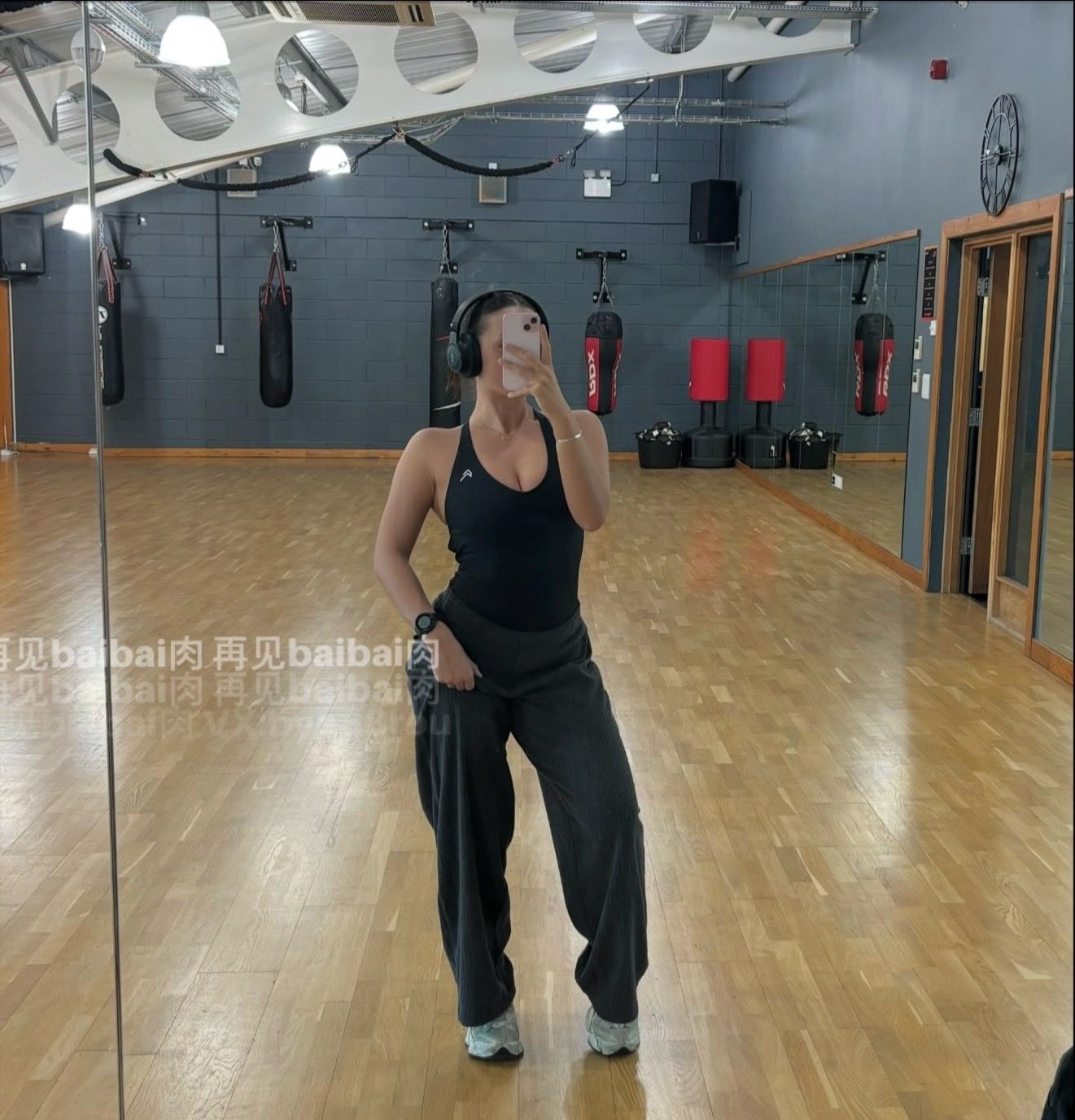 oneractive scoop back瑜伽背心带胸垫一体式运动健身长款训练服