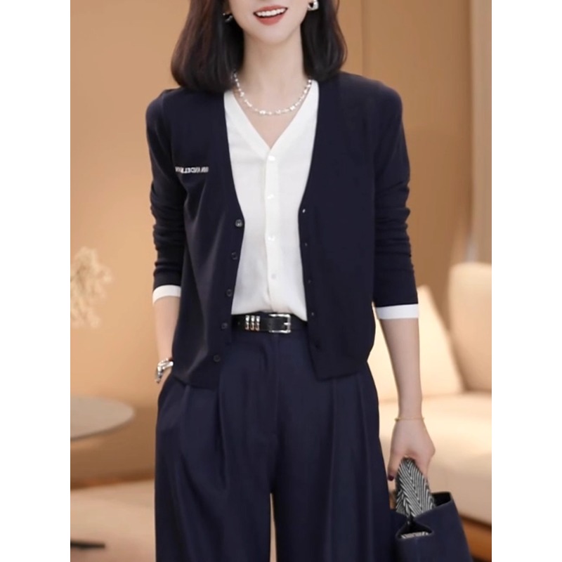 高级感假两件针织衫2025秋季新款上衣设计感小众女藏青色开衫外套