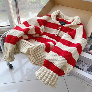 馨帮帮 明媚阳光柔美复古风红条纹娃娃领宽松毛衣女撞色针织衫