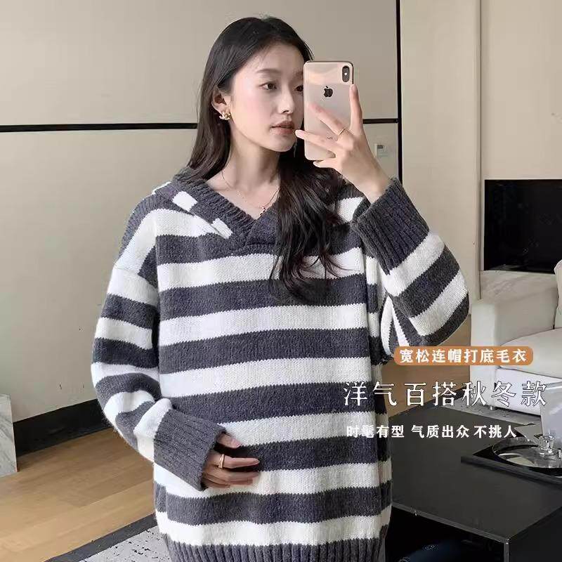 孕妇毛衣秋冬连帽上衣条纹宽松打底大码针织衣洋气百搭春秋遮肚