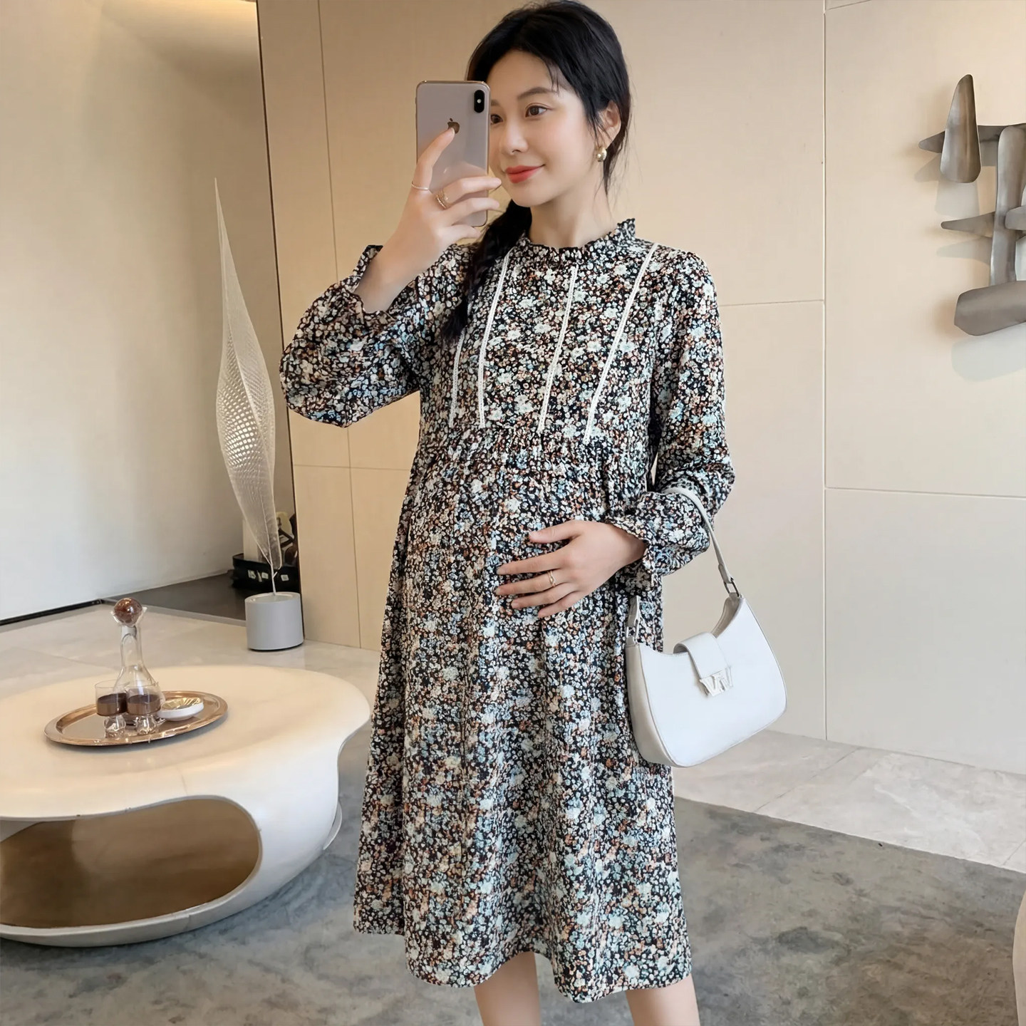 孕妇装连衣裙V领碎花长袖褶皱春夏新款中长款宽松慵懒时尚孕妇裙