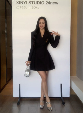 XINYI【苏黎恋人】春季收腰西装连衣裙女显瘦A字小黑裙X625Q00426