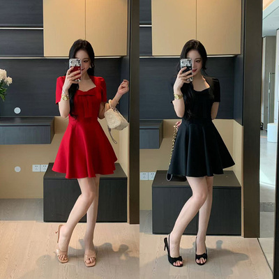 XINYI【怦然心动】夏季方领西装连衣裙收腰显瘦蓬蓬裙X625Q06423