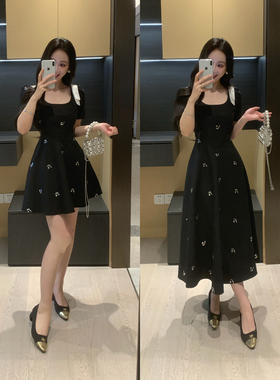 XINYI【黑天鹅】夏季重工珠片刺绣连衣裙收腰显瘦气质X625Q04481