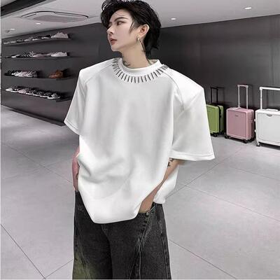 夏季小众领口手工钉珠装饰短袖T恤男垫肩小领口设计韩版重磅t恤潮