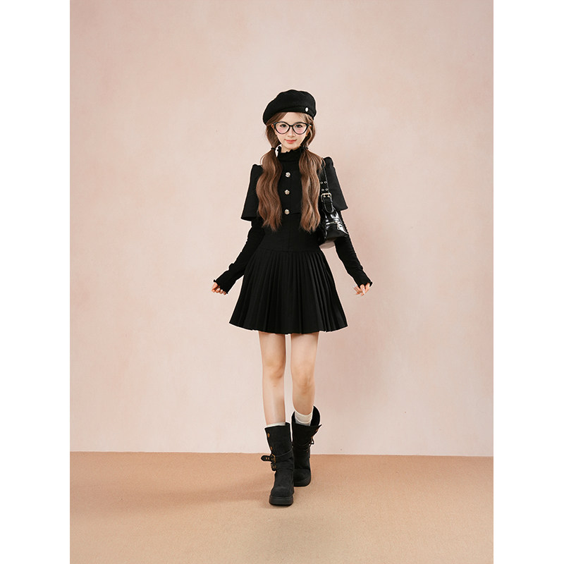 秋冬氛围感千金风气质一字领斗篷式收腰百褶连衣裙内搭两件套套装