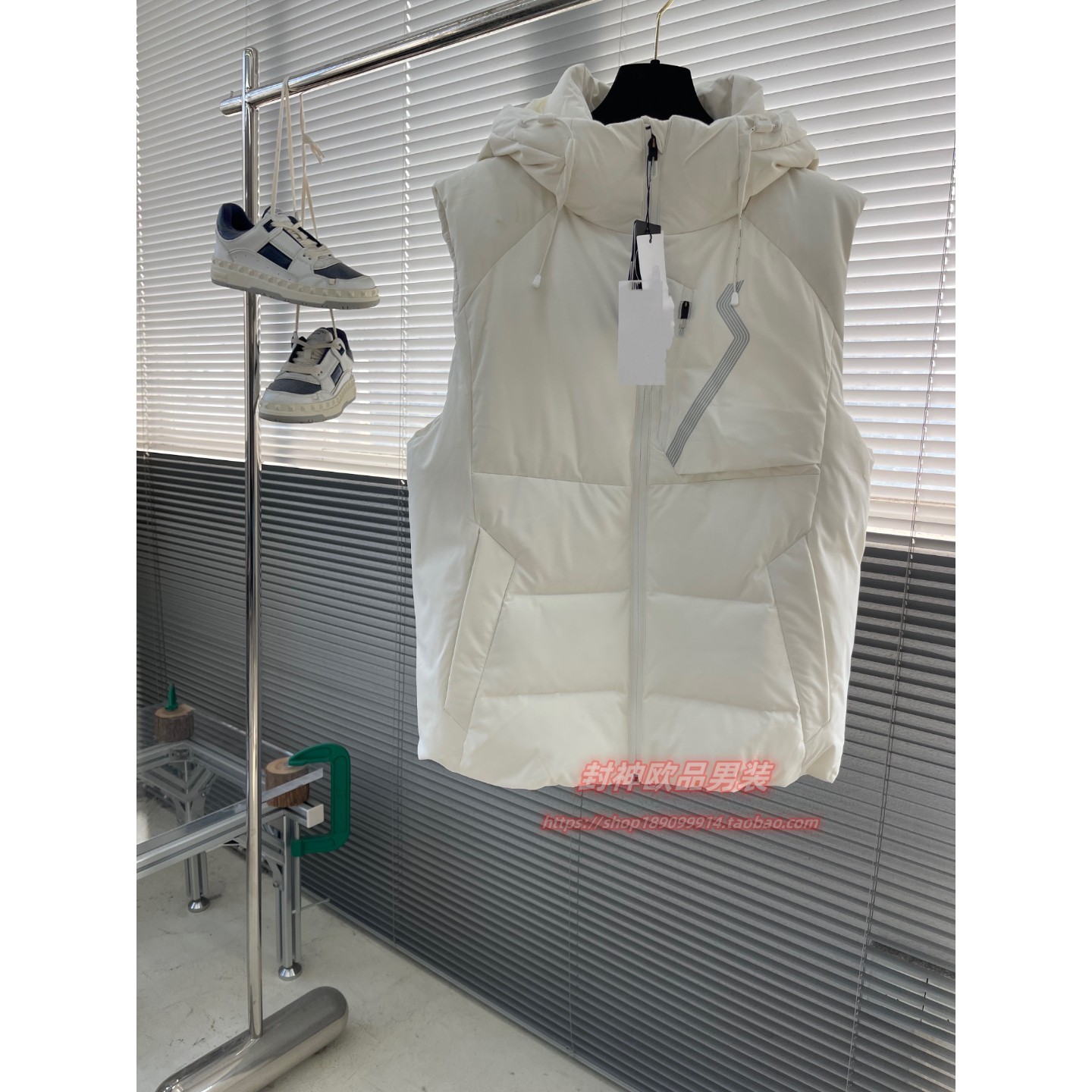 男士极简秋冬百搭欧洲站户外马甲外套拉链连帽羽绒男运动简约防风